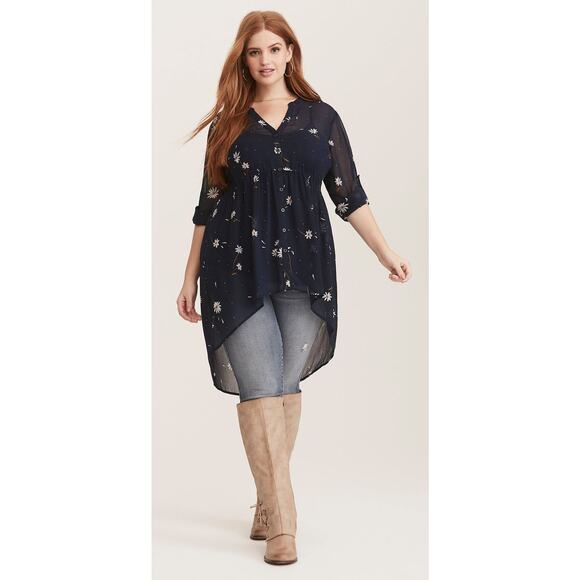 Torrid Size 2 2X 18/20 Blue Chiffon White Daisy Floral Hi-Low 3/4 Sleeve Blouse - Picture 1 of 9